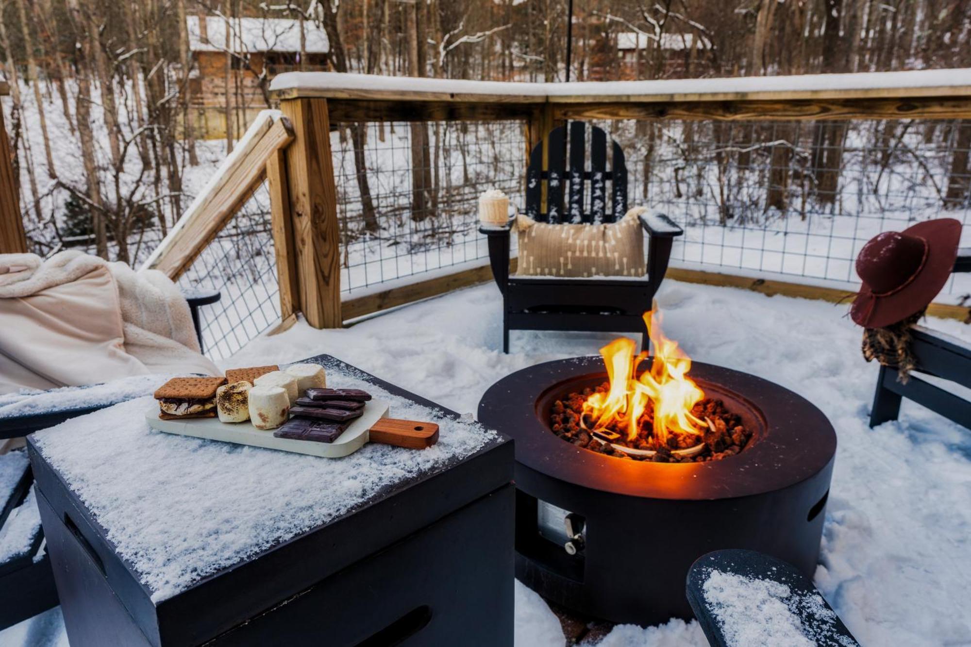 The Moondance Cabin By Lightfoot Stays Vacation Rentals Sevierville Exteriör bild