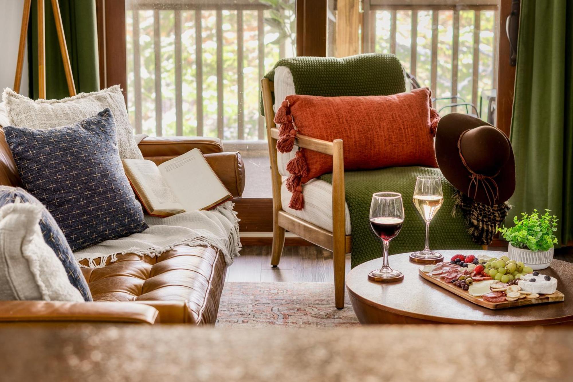 The Moondance Cabin By Lightfoot Stays Vacation Rentals Sevierville Exteriör bild